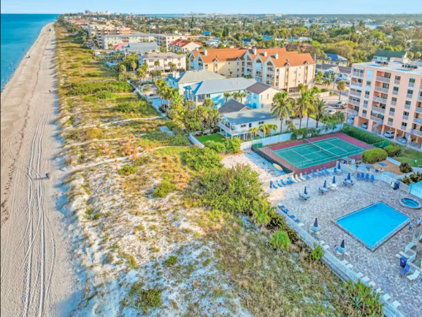 Lovely Oceanfront 3 Bedroom Vacation Condo